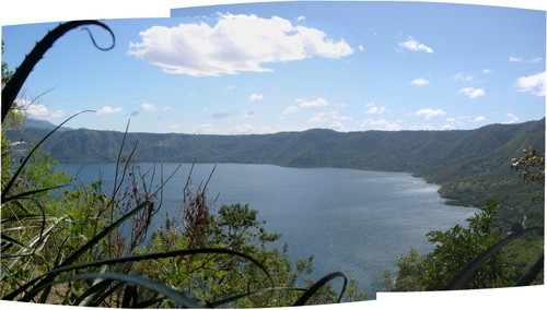 Dscn0476a_laguna_de_apoyo_panorama